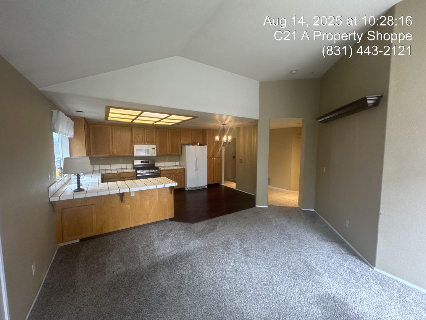 Detail Gallery Image 16 of 19 For 1918 Newcastle Dr, Salinas,  CA 93906 - 4 Beds | 2 Baths