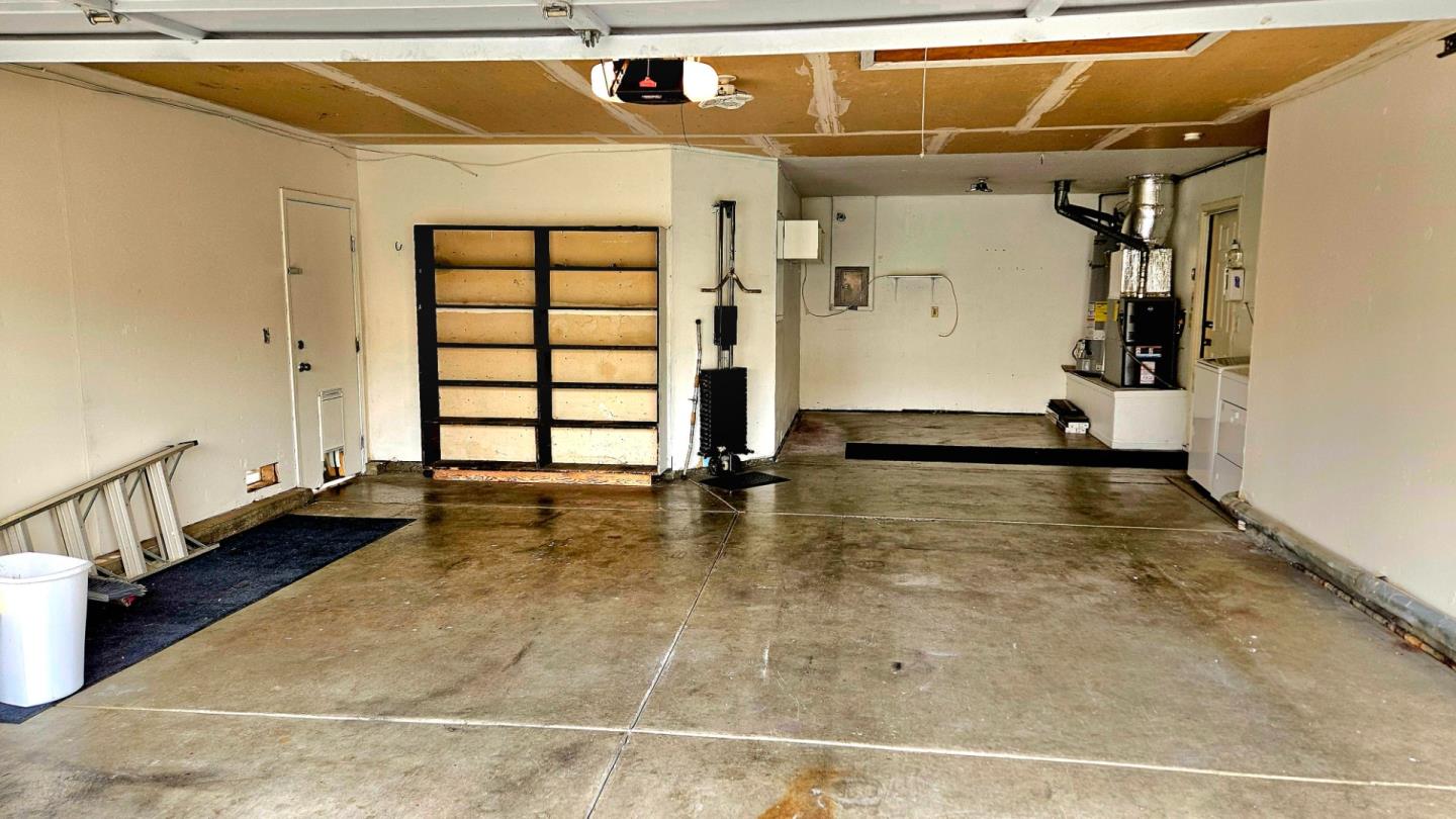 Detail Gallery Image 22 of 22 For 1918 Newcastle Dr, Salinas,  CA 93906 - 4 Beds | 2 Baths