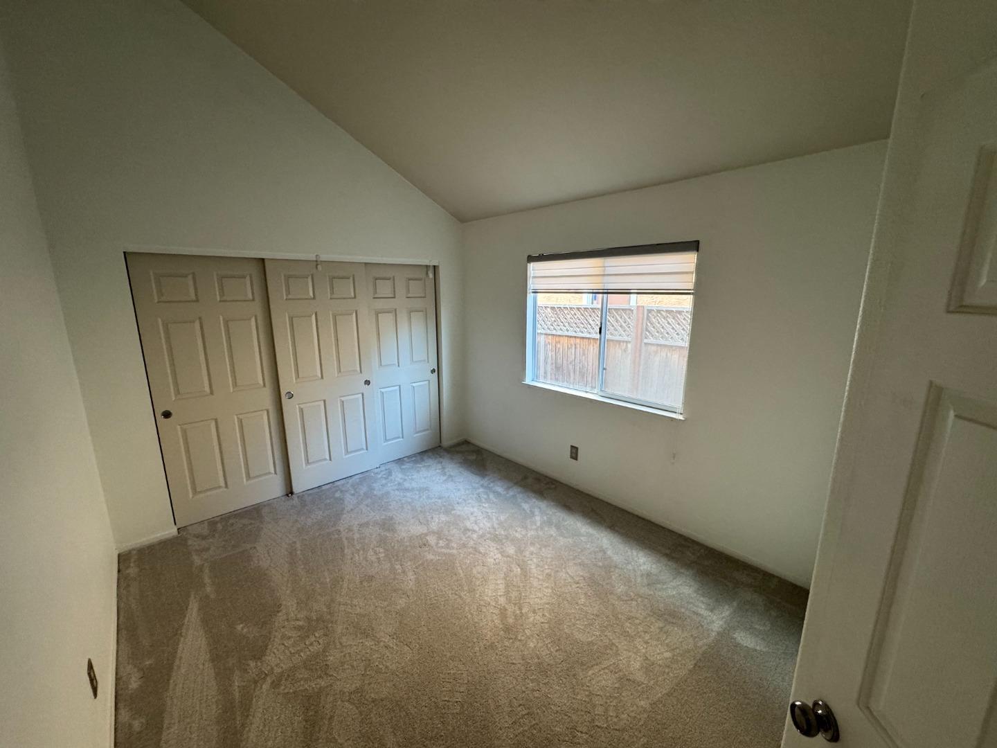 Detail Gallery Image 27 of 42 For 1918 Newcastle Dr, Salinas,  CA 93906 - 4 Beds | 2 Baths