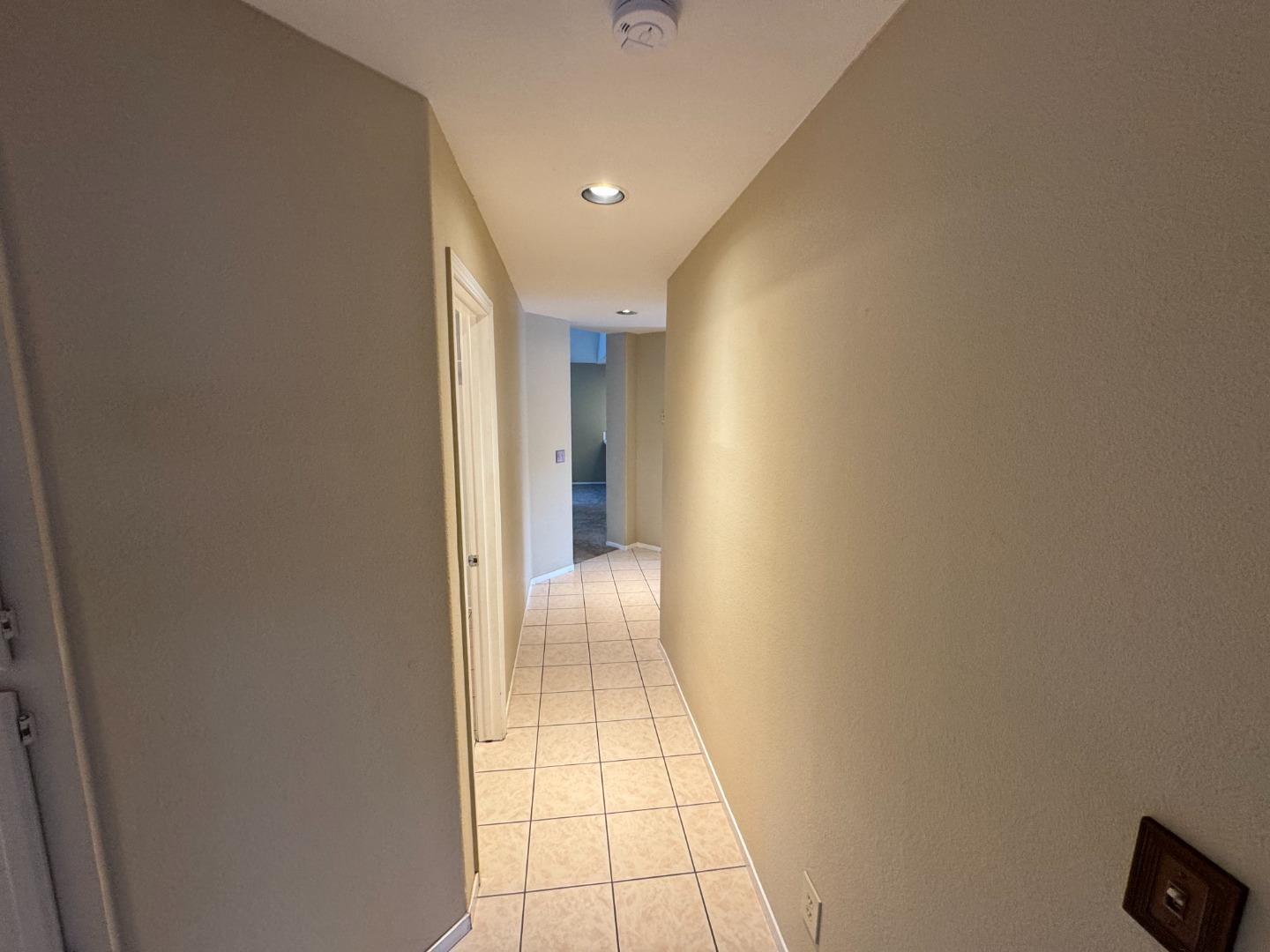 Detail Gallery Image 29 of 42 For 1918 Newcastle Dr, Salinas,  CA 93906 - 4 Beds | 2 Baths