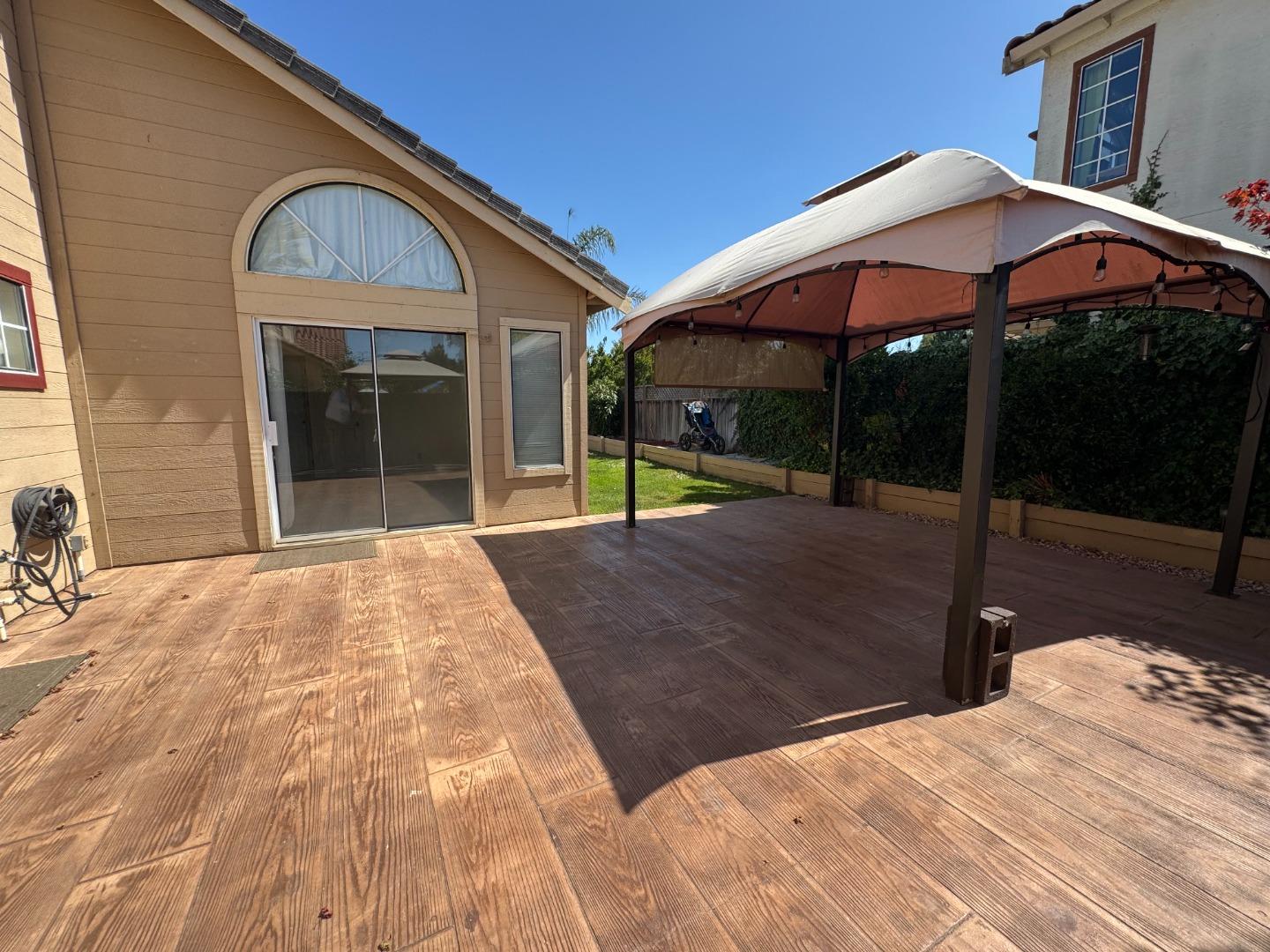 Detail Gallery Image 41 of 42 For 1918 Newcastle Dr, Salinas,  CA 93906 - 4 Beds | 2 Baths