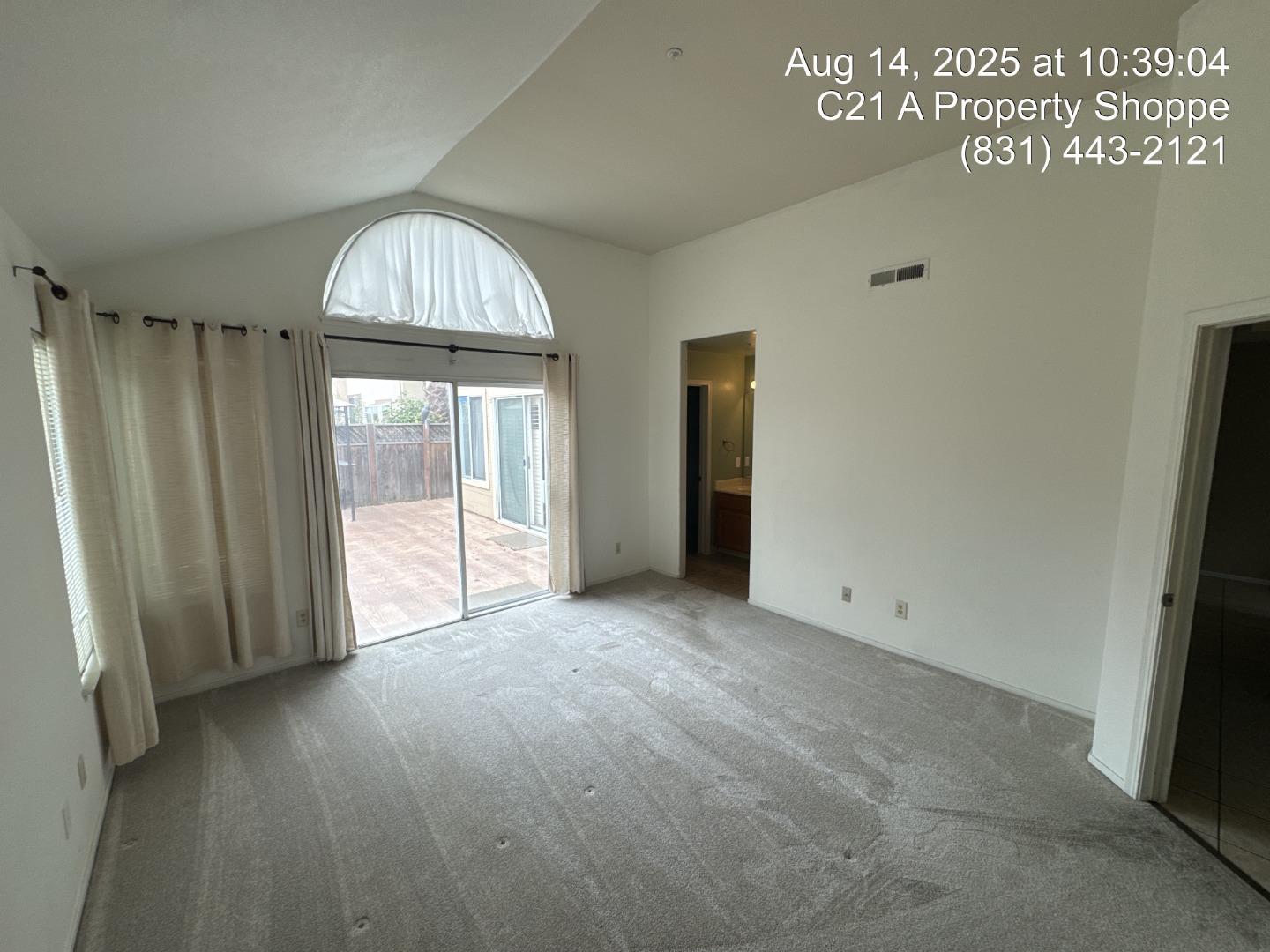 Detail Gallery Image 6 of 19 For 1918 Newcastle Dr, Salinas,  CA 93906 - 4 Beds | 2 Baths