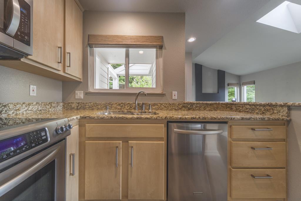 Detail Gallery Image 9 of 39 For 230 Amesport Lndg, Half Moon Bay,  CA 94019 - 2 Beds | 1 Baths