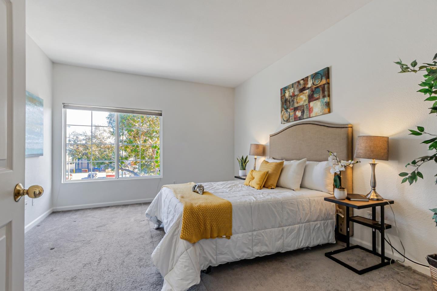 Detail Gallery Image 18 of 40 For 39 Cloud Walk, Milpitas,  CA 95035 - 2 Beds | 2/1 Baths