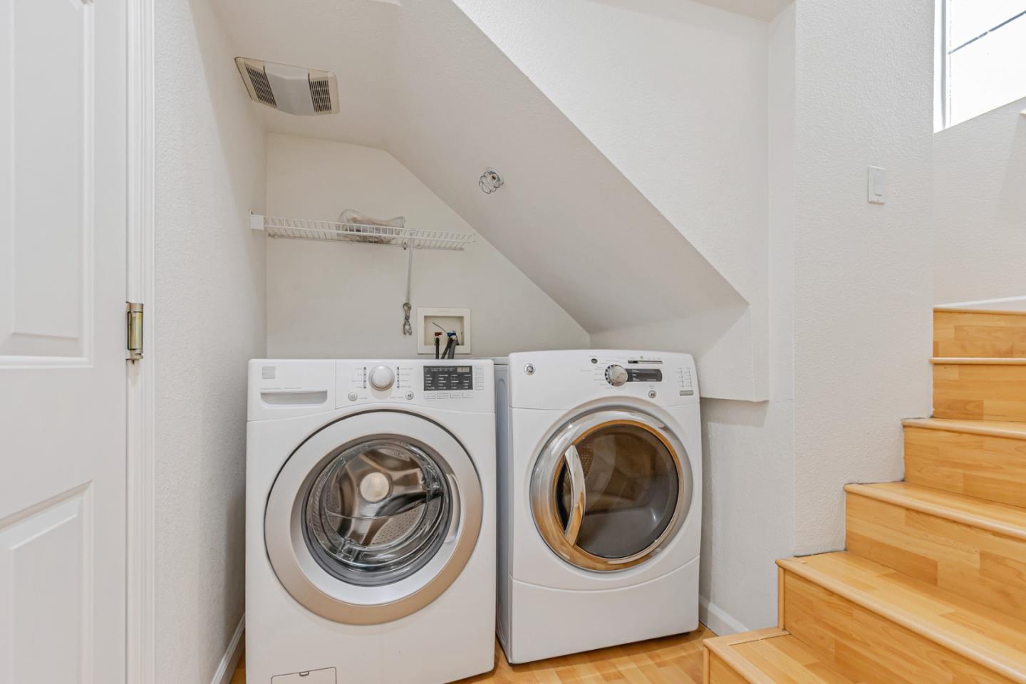 Detail Gallery Image 32 of 40 For 39 Cloud Walk, Milpitas,  CA 95035 - 2 Beds | 2/1 Baths
