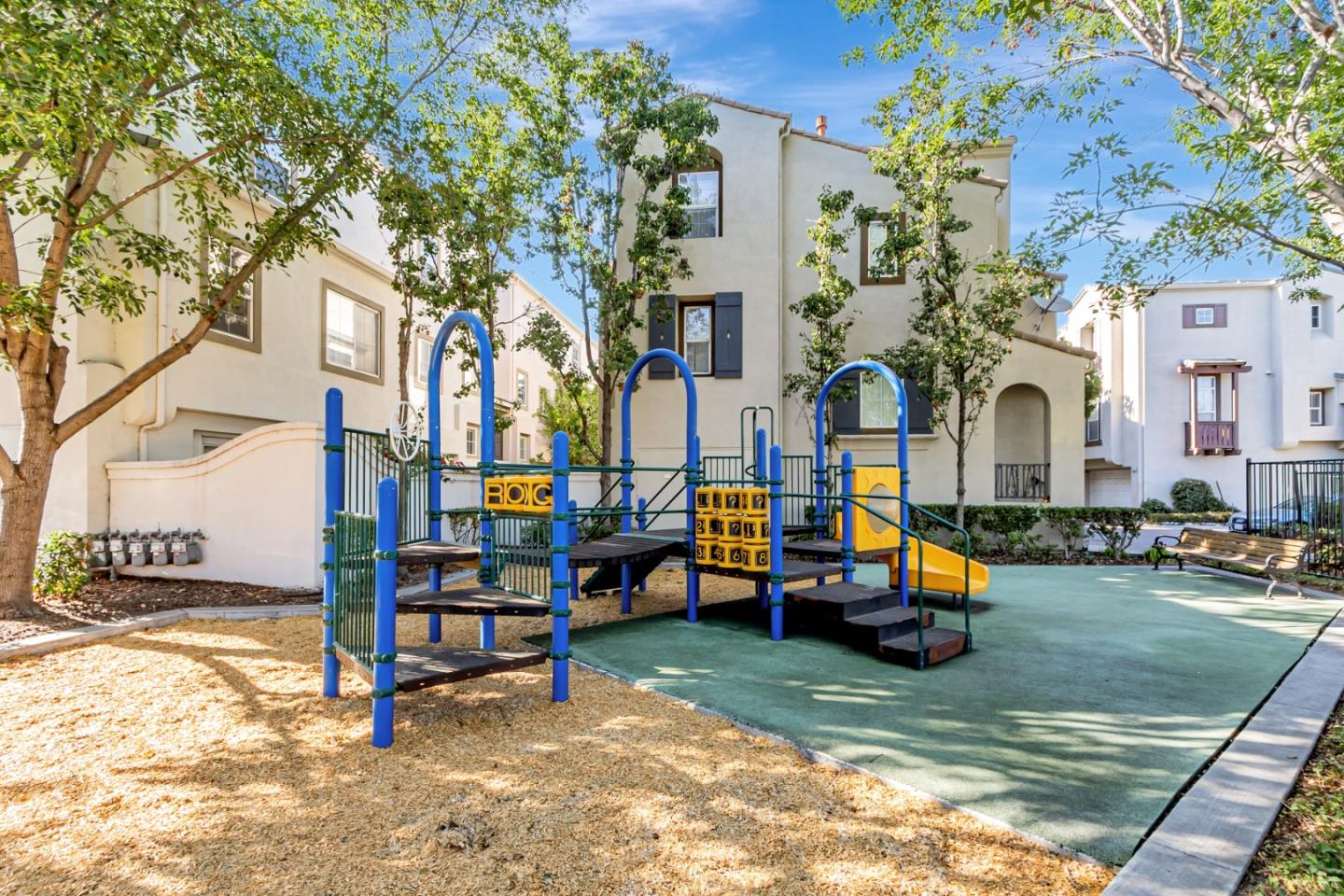 Detail Gallery Image 36 of 40 For 39 Cloud Walk, Milpitas,  CA 95035 - 2 Beds | 2/1 Baths
