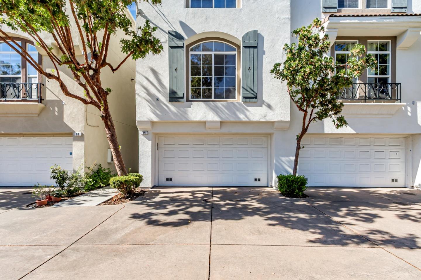 Detail Gallery Image 4 of 40 For 39 Cloud Walk, Milpitas,  CA 95035 - 2 Beds | 2/1 Baths
