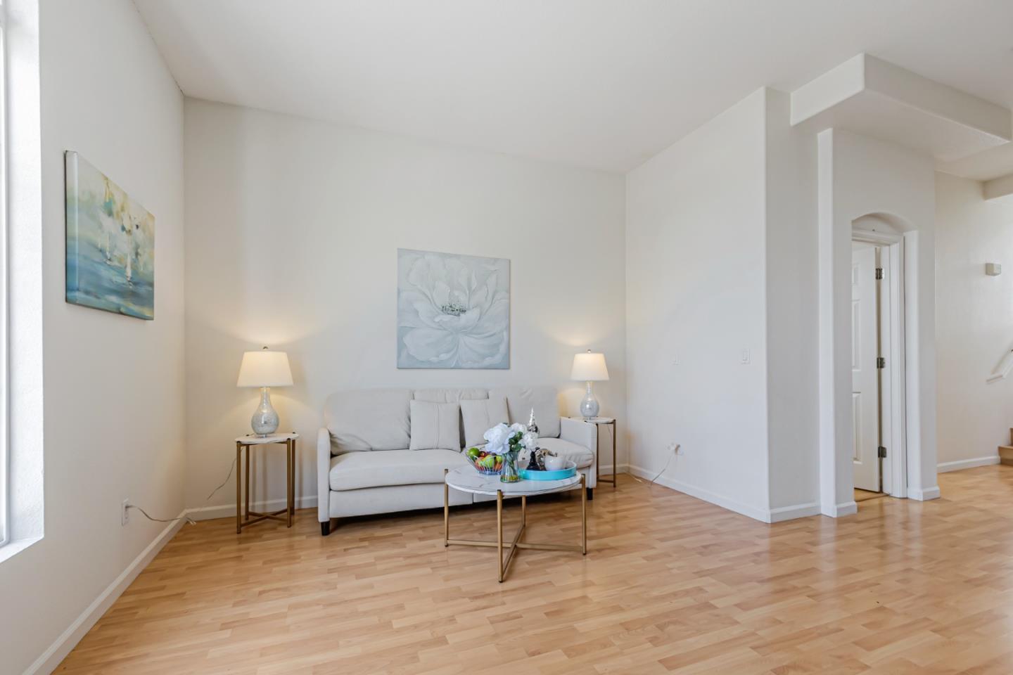 Detail Gallery Image 6 of 40 For 39 Cloud Walk, Milpitas,  CA 95035 - 2 Beds | 2/1 Baths