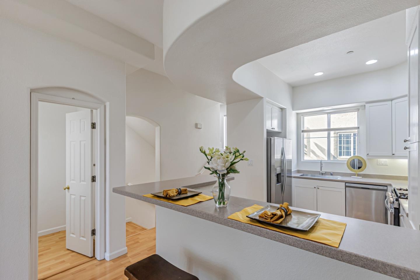 Detail Gallery Image 9 of 40 For 39 Cloud Walk, Milpitas,  CA 95035 - 2 Beds | 2/1 Baths