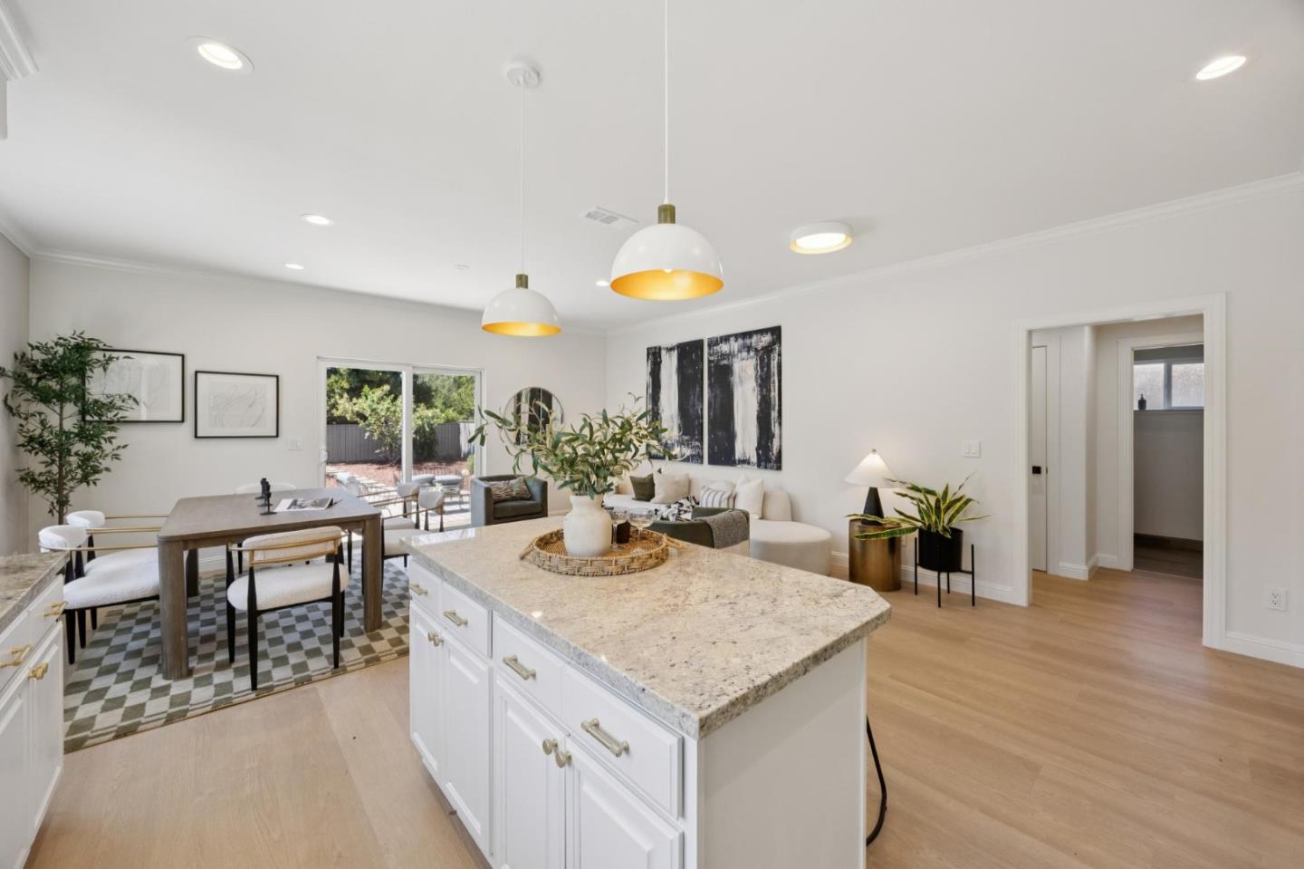 Detail Gallery Image 22 of 122 For 221 S 21st St, San Jose,  CA 95116 - 4 Beds | 3 Baths