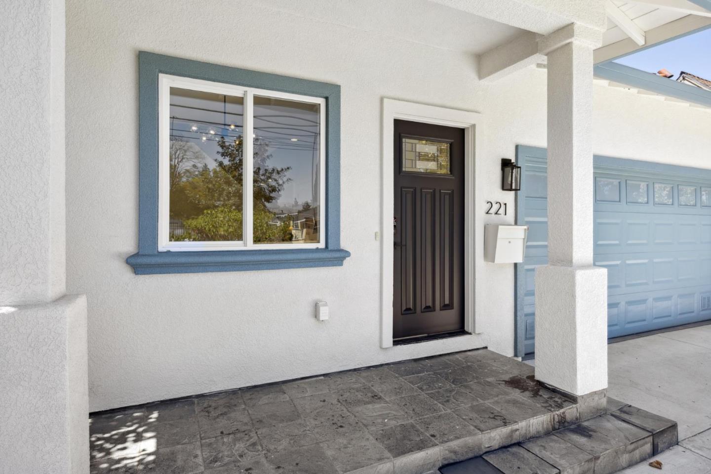 Detail Gallery Image 5 of 122 For 221 S 21st St, San Jose,  CA 95116 - 4 Beds | 3 Baths