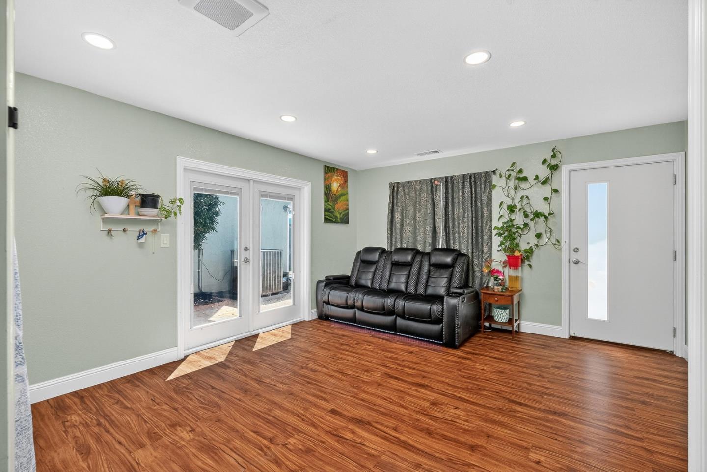 Detail Gallery Image 35 of 56 For 3291 Selva Dr, San Jose,  CA 95148 - 4 Beds | 3 Baths