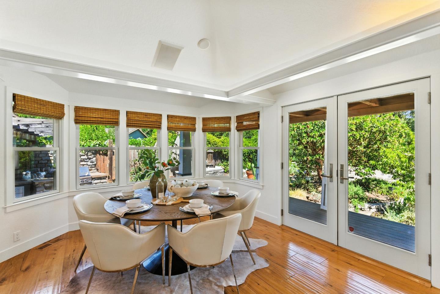 Detail Gallery Image 13 of 60 For 810 Glencrag Way, Woodside,  CA 94062 - 4 Beds | 4 Baths