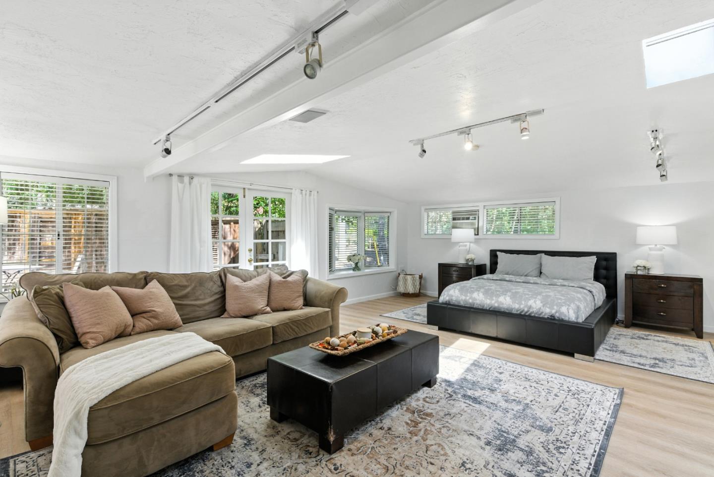 Detail Gallery Image 40 of 60 For 810 Glencrag Way, Woodside,  CA 94062 - 4 Beds | 4 Baths