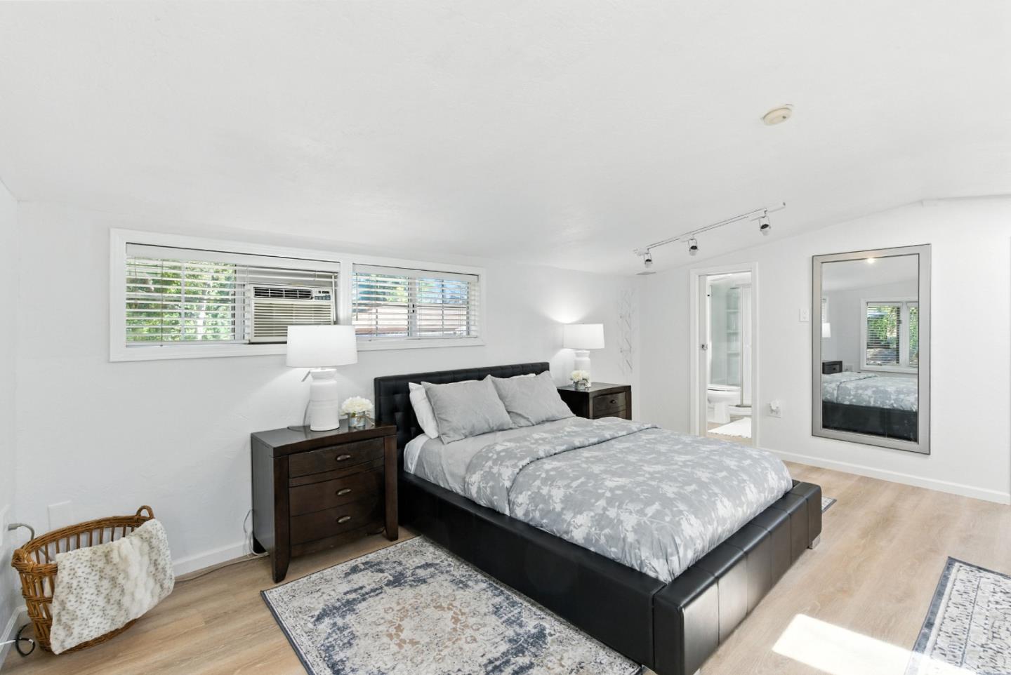 Detail Gallery Image 41 of 60 For 810 Glencrag Way, Woodside,  CA 94062 - 4 Beds | 4 Baths