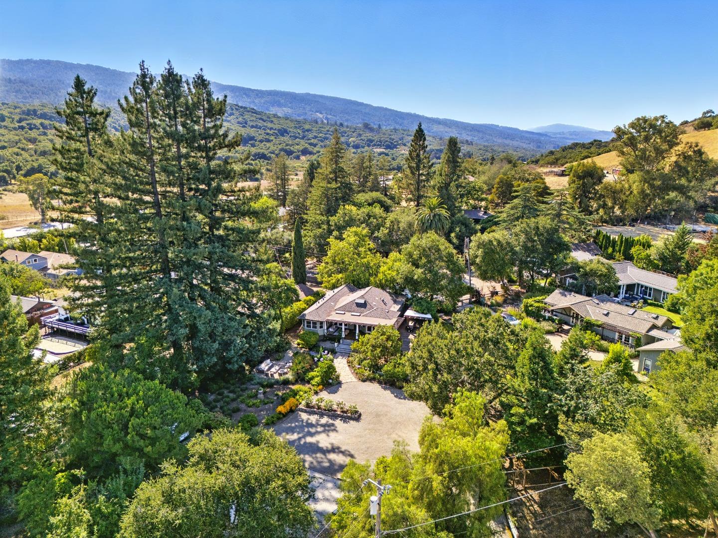 Detail Gallery Image 57 of 60 For 810 Glencrag Way, Woodside,  CA 94062 - 4 Beds | 4 Baths