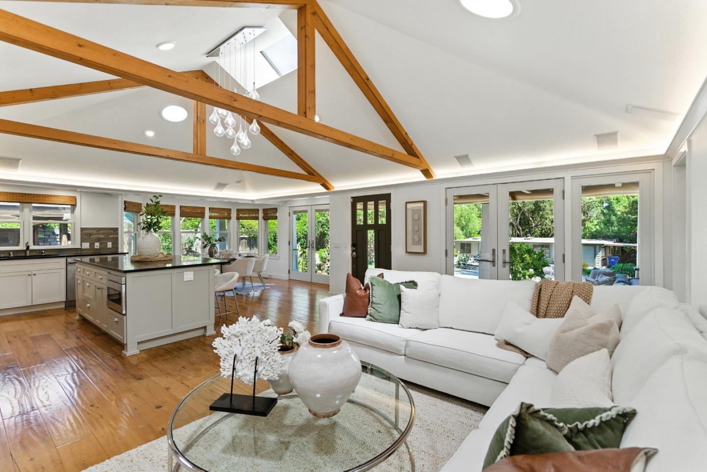 Detail Gallery Image 9 of 60 For 810 Glencrag Way, Woodside,  CA 94062 - 4 Beds | 4 Baths