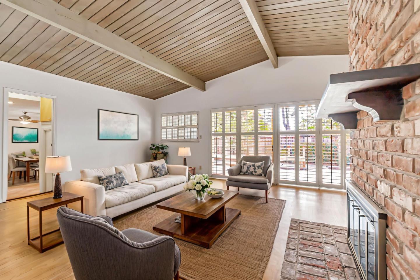Detail Gallery Image 2 of 55 For 1461 Norman Ave, San Jose,  CA 95125 - 4 Beds | 2/1 Baths