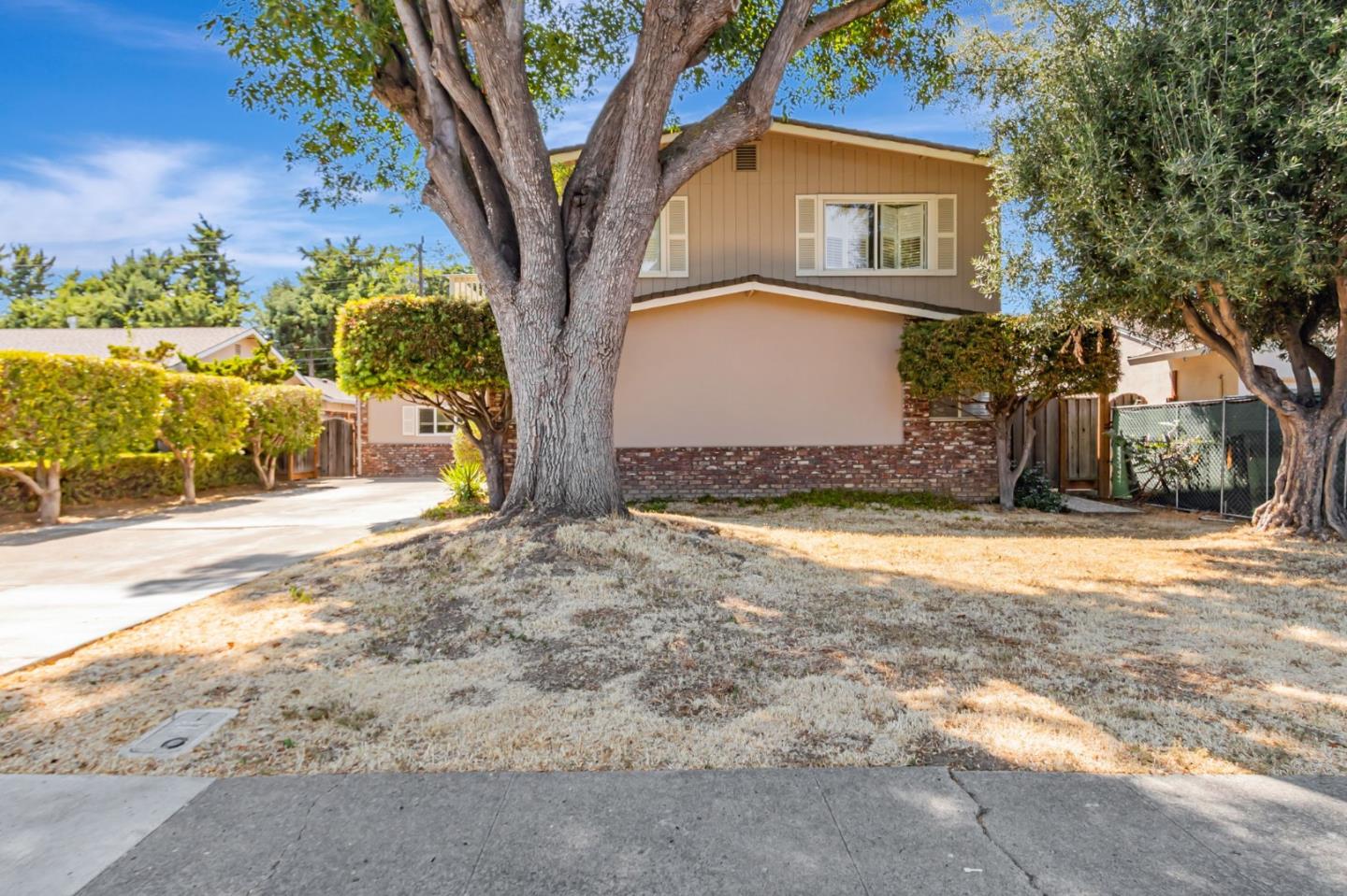 Detail Gallery Image 7 of 55 For 1461 Norman Ave, San Jose,  CA 95125 - 4 Beds | 2/1 Baths