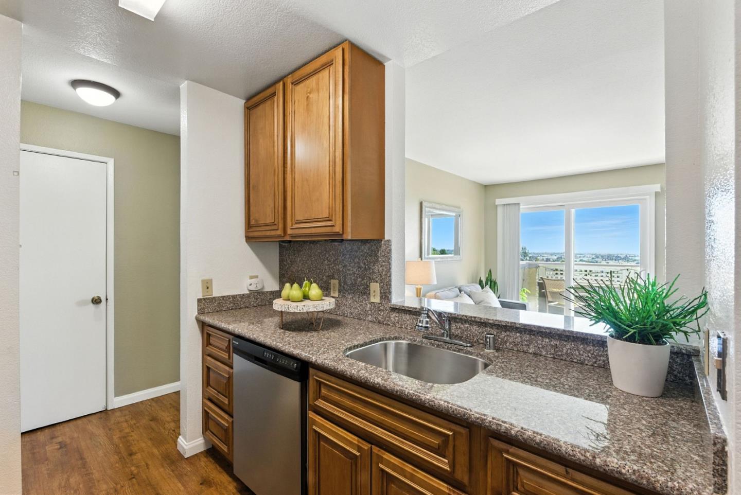 Detail Gallery Image 7 of 37 For 715 Heath Ct #388,  Hayward,  CA 94544 - 2 Beds | 2 Baths