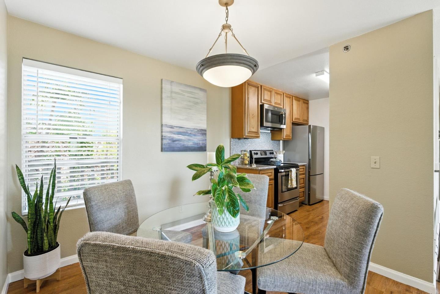 Detail Gallery Image 9 of 37 For 715 Heath Ct #388,  Hayward,  CA 94544 - 2 Beds | 2 Baths