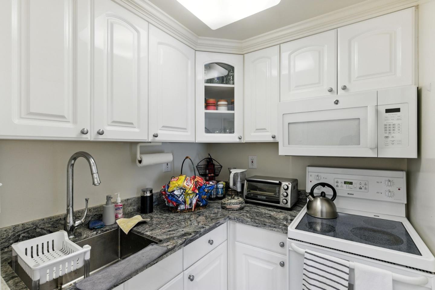 Detail Gallery Image 17 of 23 For 211 Anita Dr, Millbrae,  CA 94030 - 3 Beds | 2 Baths
