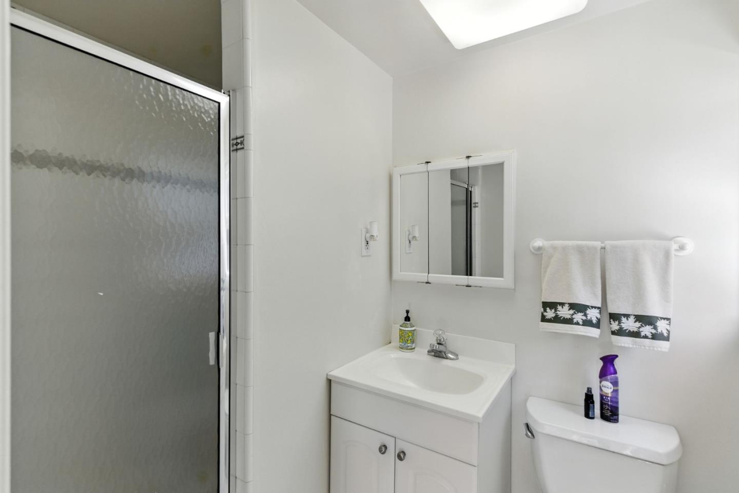 Detail Gallery Image 18 of 23 For 211 Anita Dr, Millbrae,  CA 94030 - 3 Beds | 2 Baths