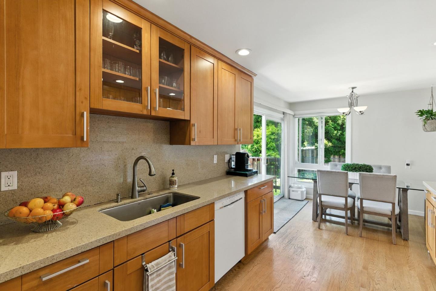 Detail Gallery Image 7 of 23 For 211 Anita Dr, Millbrae,  CA 94030 - 3 Beds | 2 Baths
