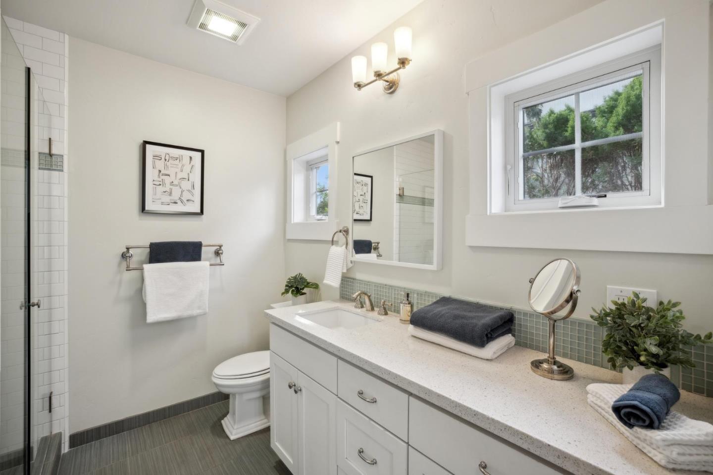 Detail Gallery Image 14 of 33 For 21150 Grenola Dr, Cupertino,  CA 95014 - 4 Beds | 4/1 Baths