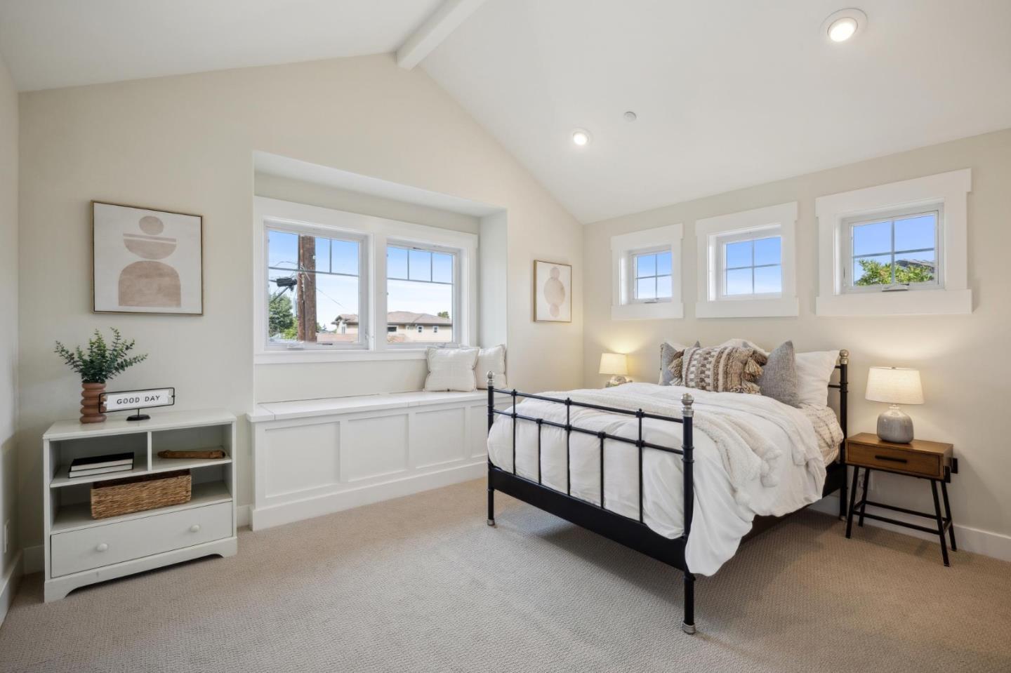 Detail Gallery Image 19 of 33 For 21150 Grenola Dr, Cupertino,  CA 95014 - 4 Beds | 4/1 Baths