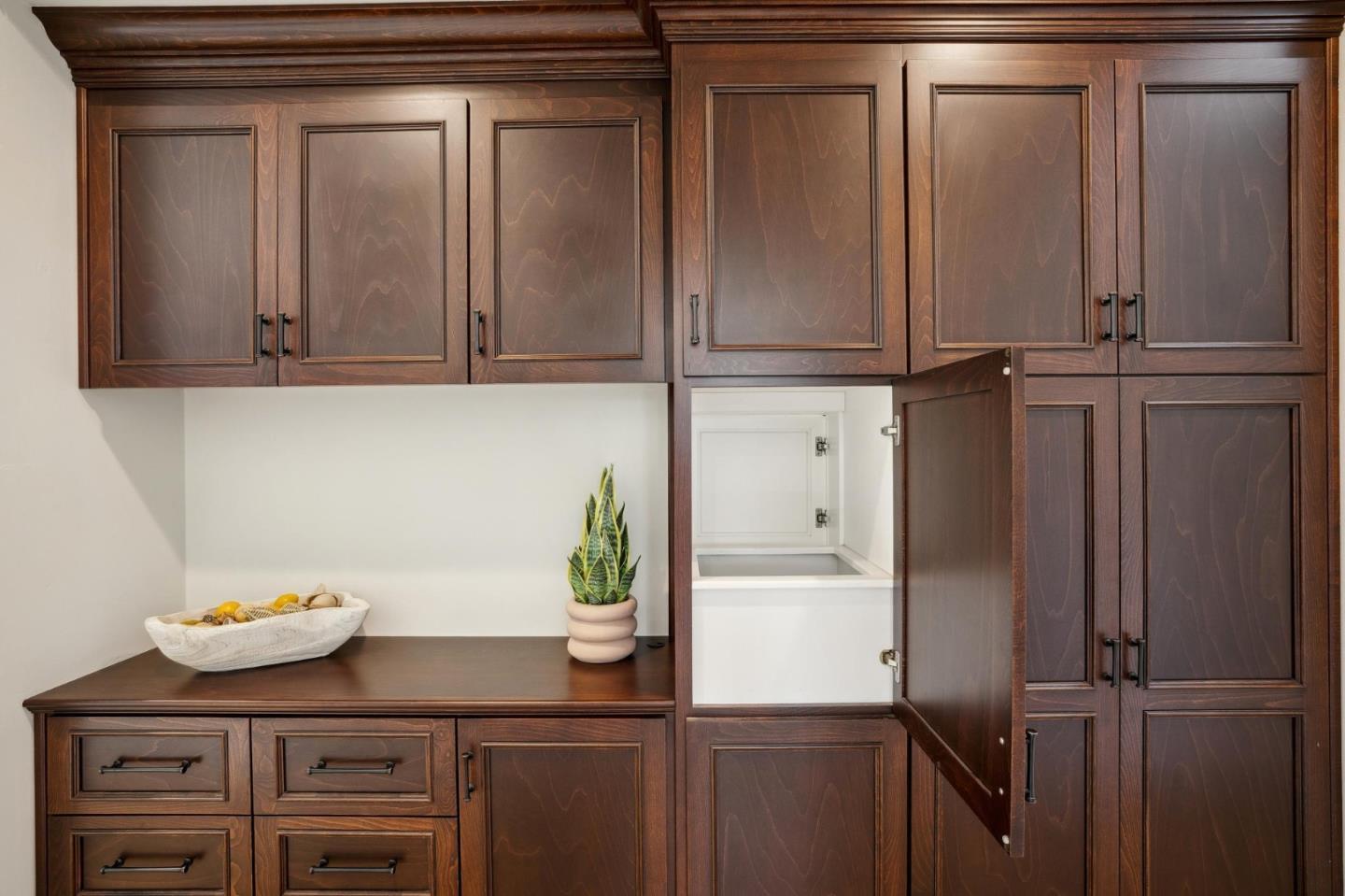 Detail Gallery Image 22 of 33 For 21150 Grenola Dr, Cupertino,  CA 95014 - 4 Beds | 4/1 Baths