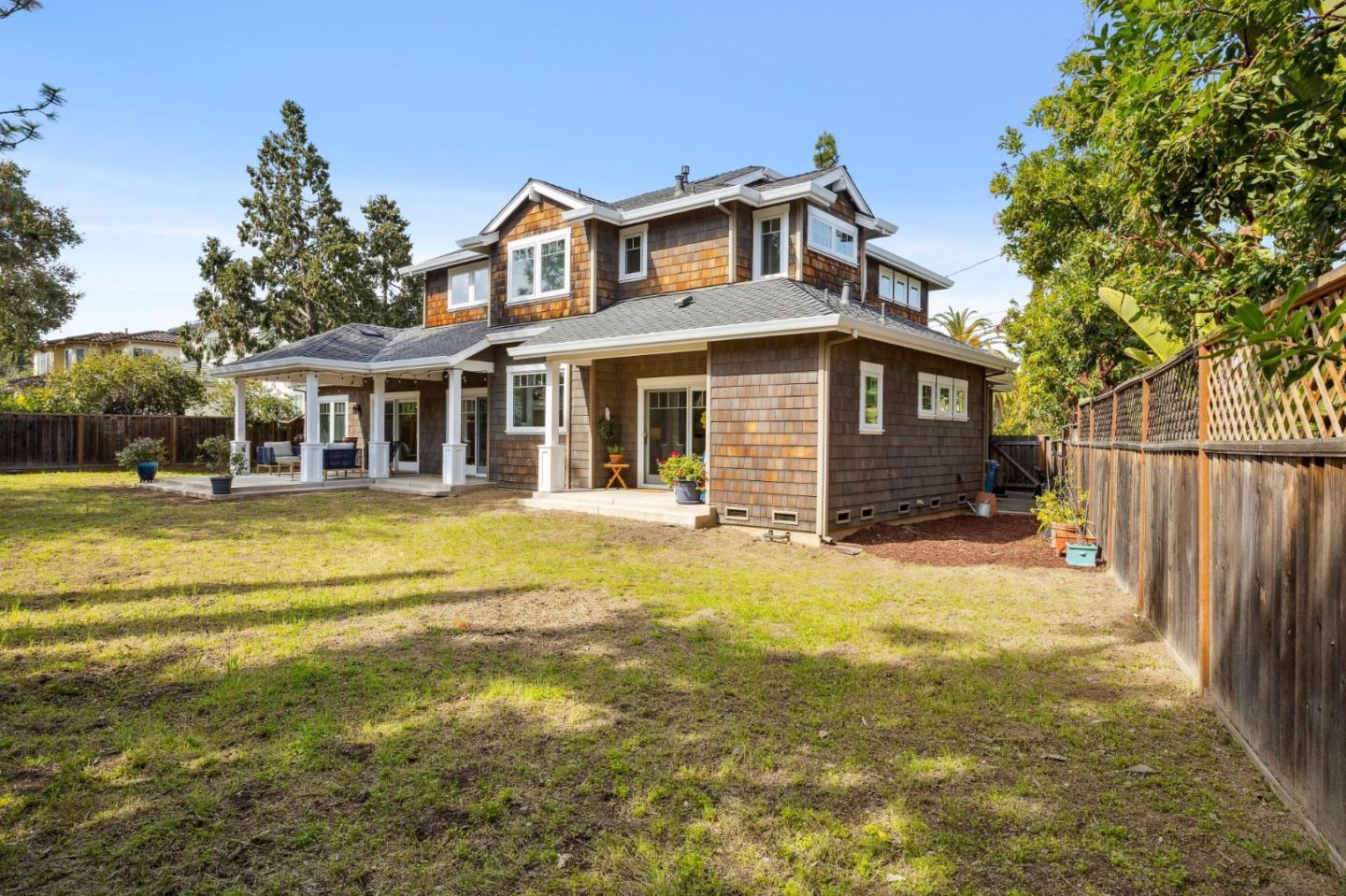 Detail Gallery Image 27 of 33 For 21150 Grenola Dr, Cupertino,  CA 95014 - 4 Beds | 4/1 Baths
