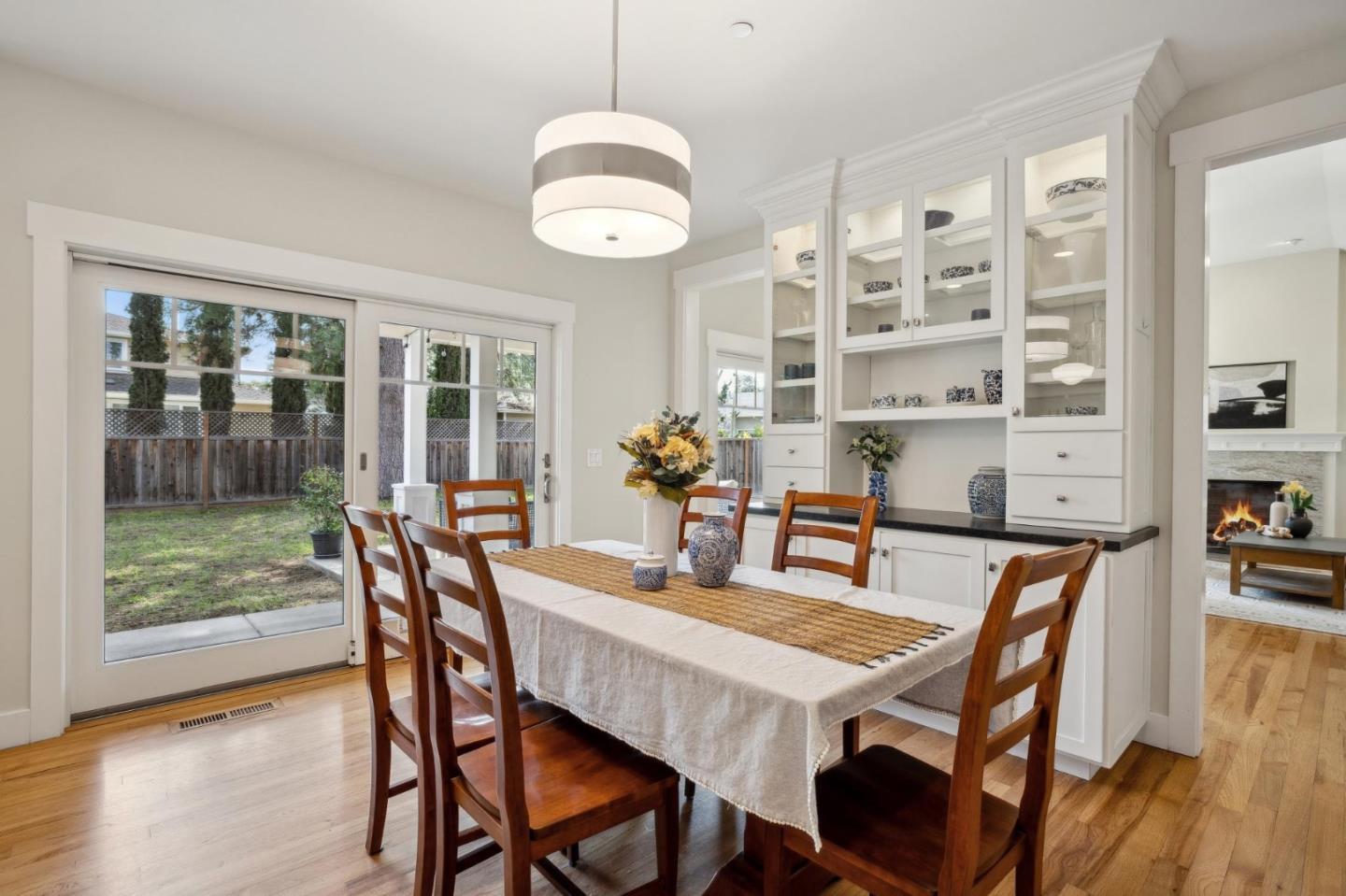Detail Gallery Image 6 of 33 For 21150 Grenola Dr, Cupertino,  CA 95014 - 4 Beds | 4/1 Baths