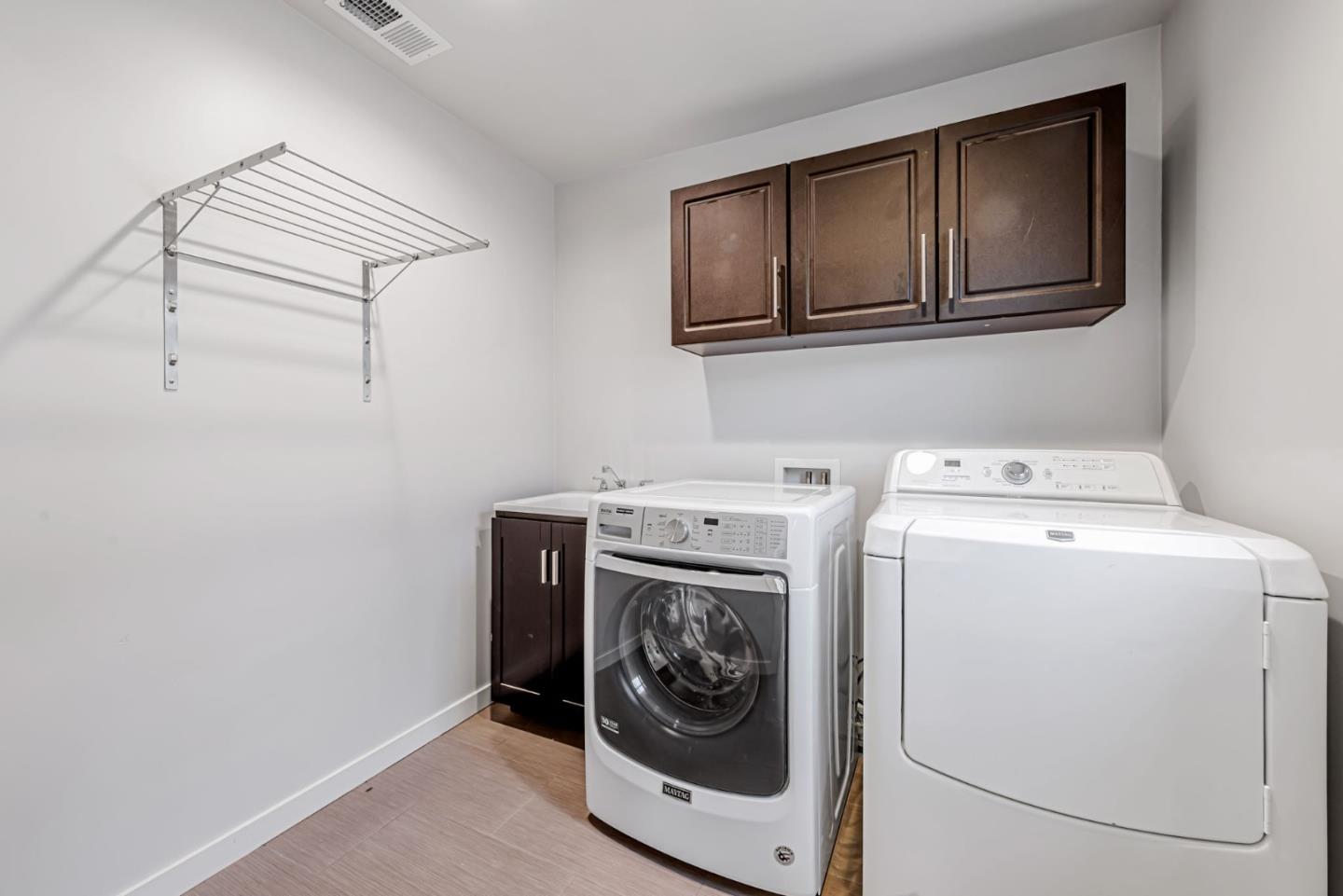 Detail Gallery Image 20 of 48 For 520 Topaz St, Redwood City,  CA 94062 - 3 Beds | 2 Baths