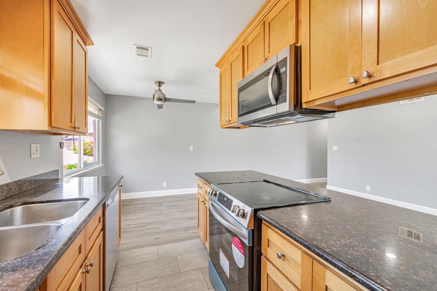 Detail Gallery Image 10 of 24 For 262 Tradewinds Ct #4,  San Jose,  CA 95123 - 2 Beds | 1 Baths