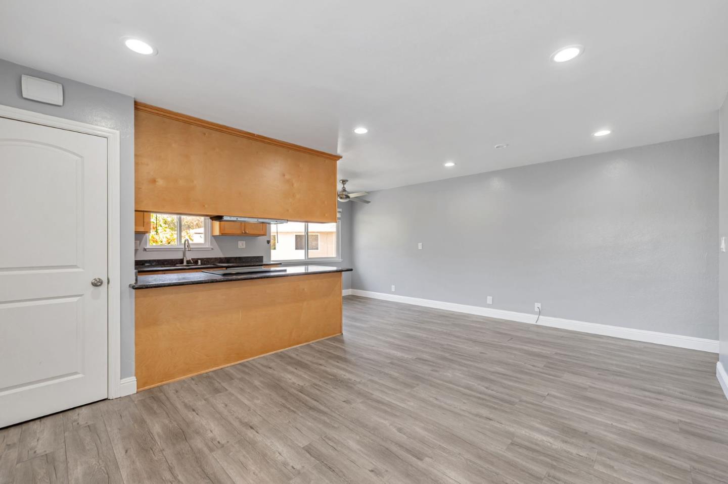 Detail Gallery Image 12 of 24 For 262 Tradewinds Ct #4,  San Jose,  CA 95123 - 2 Beds | 1 Baths