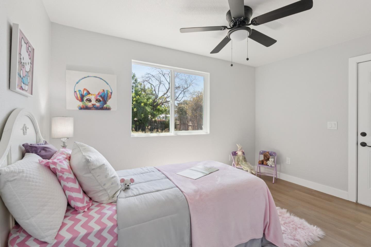 Detail Gallery Image 10 of 15 For 951 Hillcrest Rd, Hollister,  CA 95023 - 2 Beds | 1 Baths
