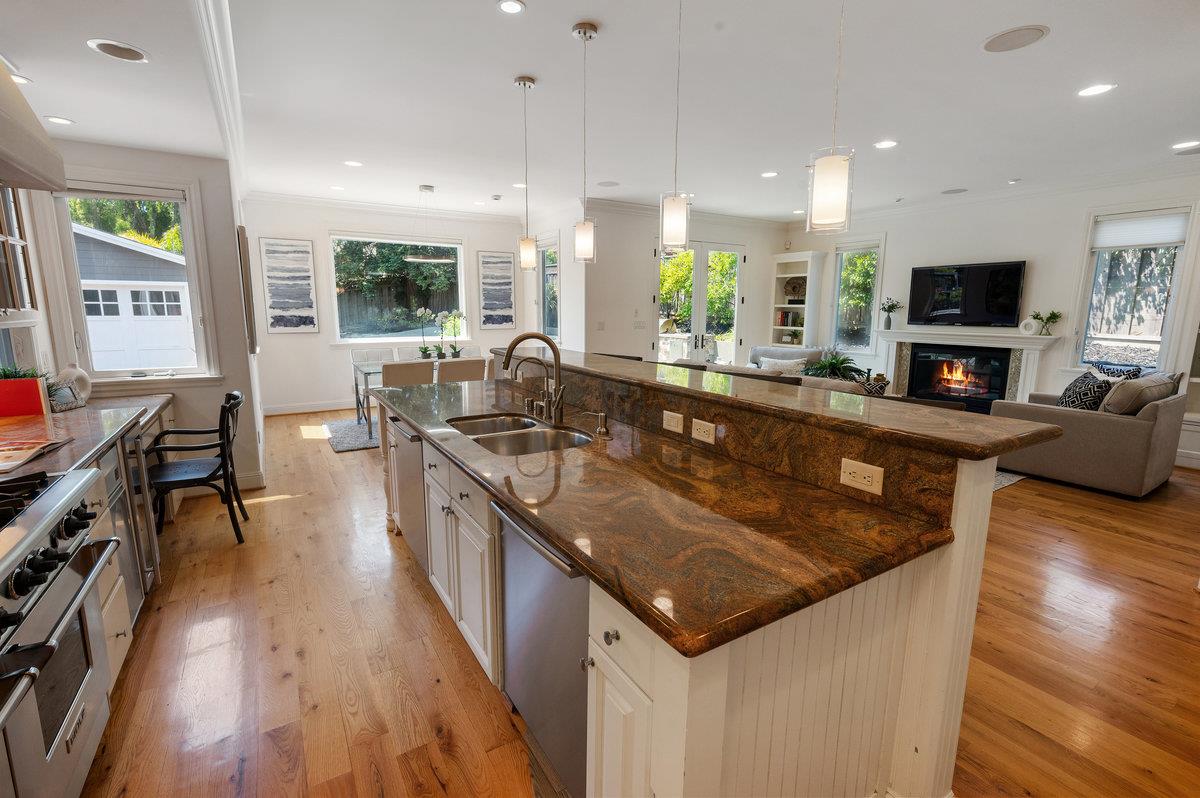 Detail Gallery Image 22 of 49 For 1509 Los Montes Dr, Burlingame,  CA 94010 - 5 Beds | 4 Baths