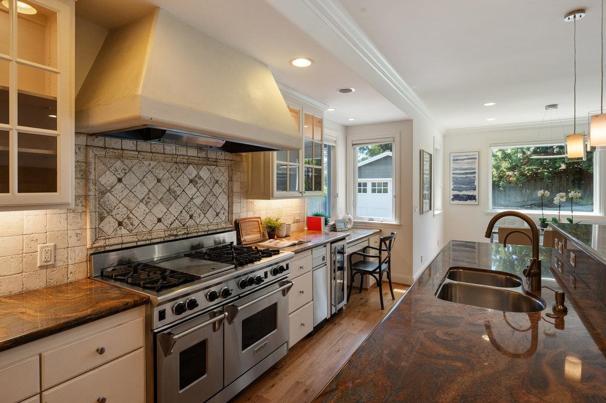 Detail Gallery Image 23 of 49 For 1509 Los Montes Dr, Burlingame,  CA 94010 - 5 Beds | 4 Baths