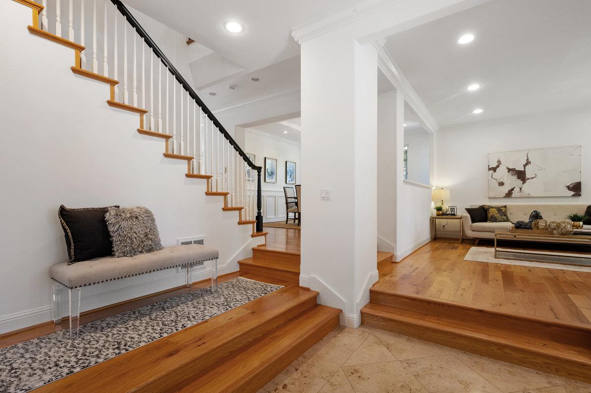 Detail Gallery Image 3 of 49 For 1509 Los Montes Dr, Burlingame,  CA 94010 - 5 Beds | 4 Baths