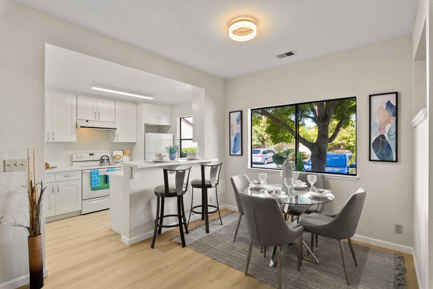 Detail Gallery Image 11 of 37 For 1340 Meadow Ridge Cir, San Jose,  CA 95131 - 2 Beds | 2 Baths
