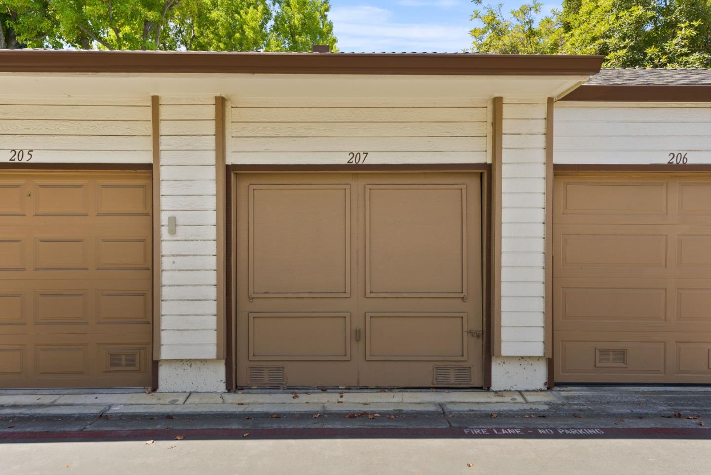 Detail Gallery Image 28 of 37 For 1340 Meadow Ridge Cir, San Jose,  CA 95131 - 2 Beds | 2 Baths