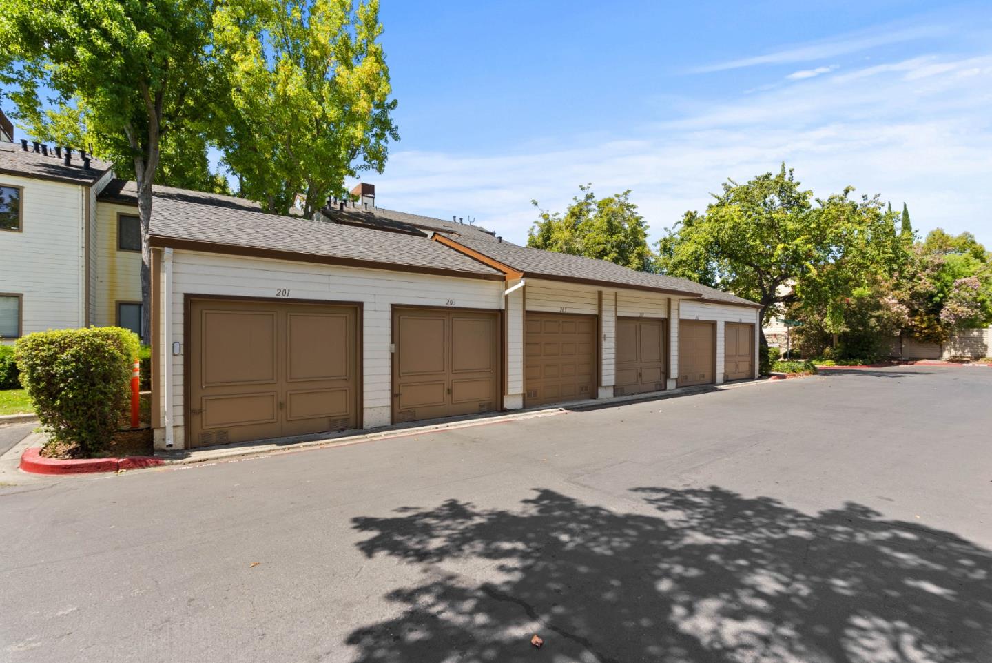 Detail Gallery Image 29 of 37 For 1340 Meadow Ridge Cir, San Jose,  CA 95131 - 2 Beds | 2 Baths