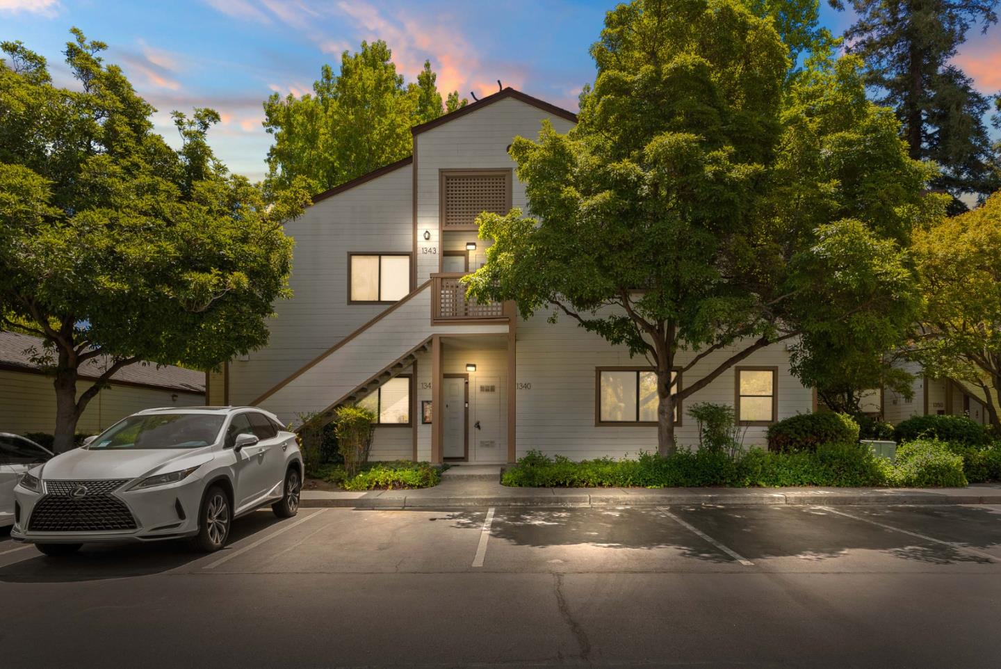 Detail Gallery Image 31 of 37 For 1340 Meadow Ridge Cir, San Jose,  CA 95131 - 2 Beds | 2 Baths