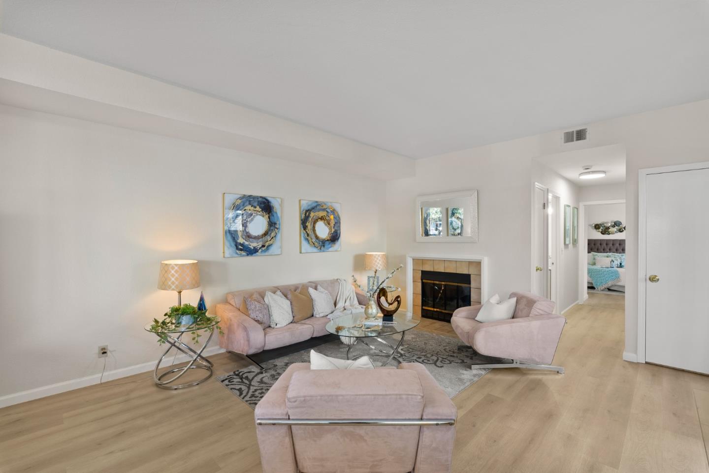 Detail Gallery Image 6 of 37 For 1340 Meadow Ridge Cir, San Jose,  CA 95131 - 2 Beds | 2 Baths