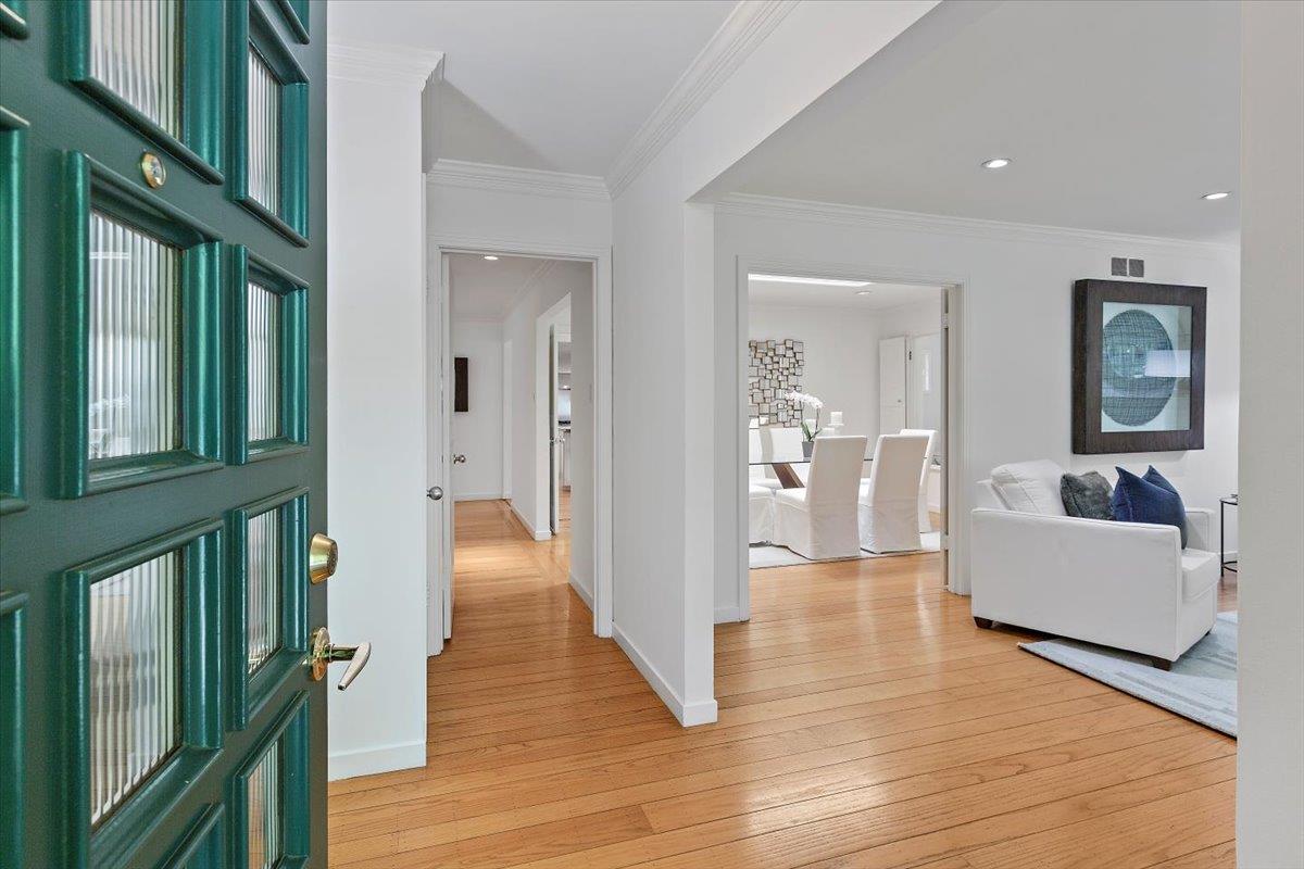 Detail Gallery Image 5 of 37 For 520 W Poplar Ave, San Mateo,  CA 94402 - 3 Beds | 2 Baths