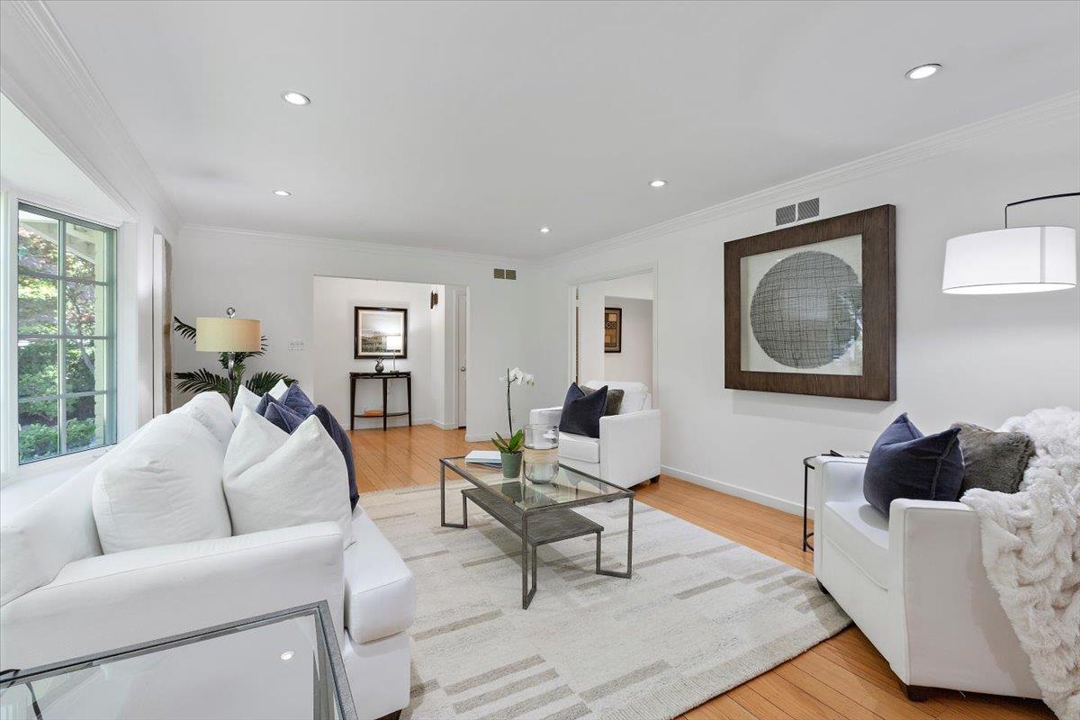 Detail Gallery Image 7 of 37 For 520 W Poplar Ave, San Mateo,  CA 94402 - 3 Beds | 2 Baths