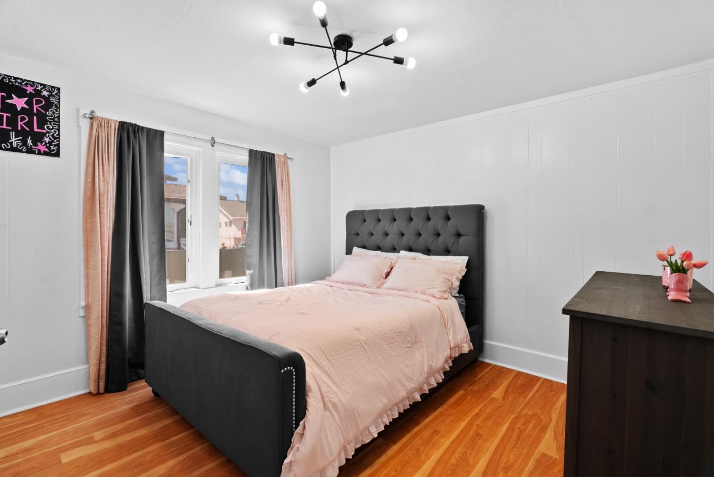 Detail Gallery Image 16 of 24 For 1902 88th Ave, Oakland,  CA 94621 - 2 Beds | 1 Baths