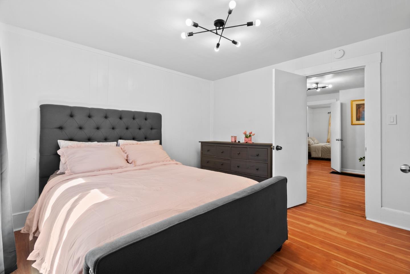 Detail Gallery Image 18 of 24 For 1902 88th Ave, Oakland,  CA 94621 - 2 Beds | 1 Baths