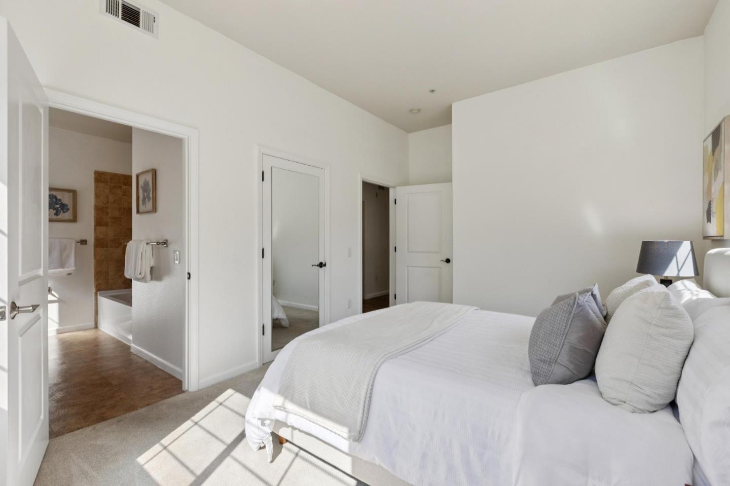 Detail Gallery Image 13 of 23 For 20128 Stevens Creek Boulevard #209,  Cupertino,  CA 95014 - 2 Beds | 2 Baths